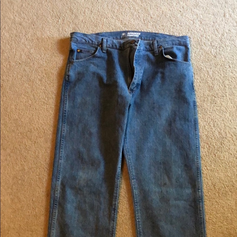 Wrangler advanced comfort 36x38